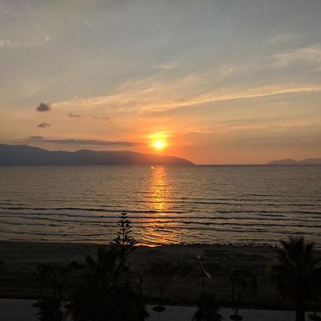Lucky Lux Apartment Vlore Exterior photo