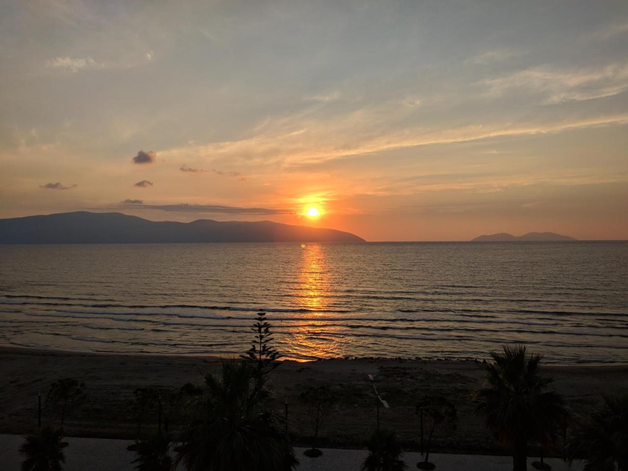 Lucky Lux Apartment Vlore Exterior photo